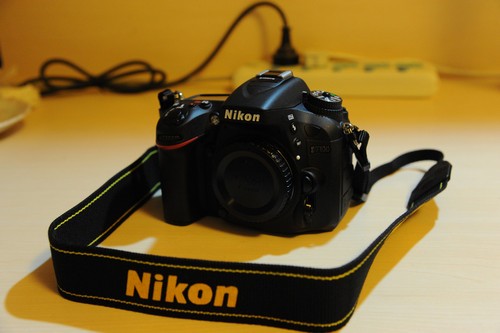 新锐战老将 尼康D7100开箱 PK D700高感
