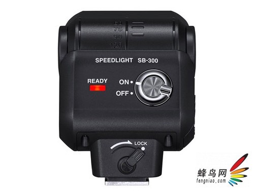 轻便灵活  尼康正式发布SB-300新型闪灯